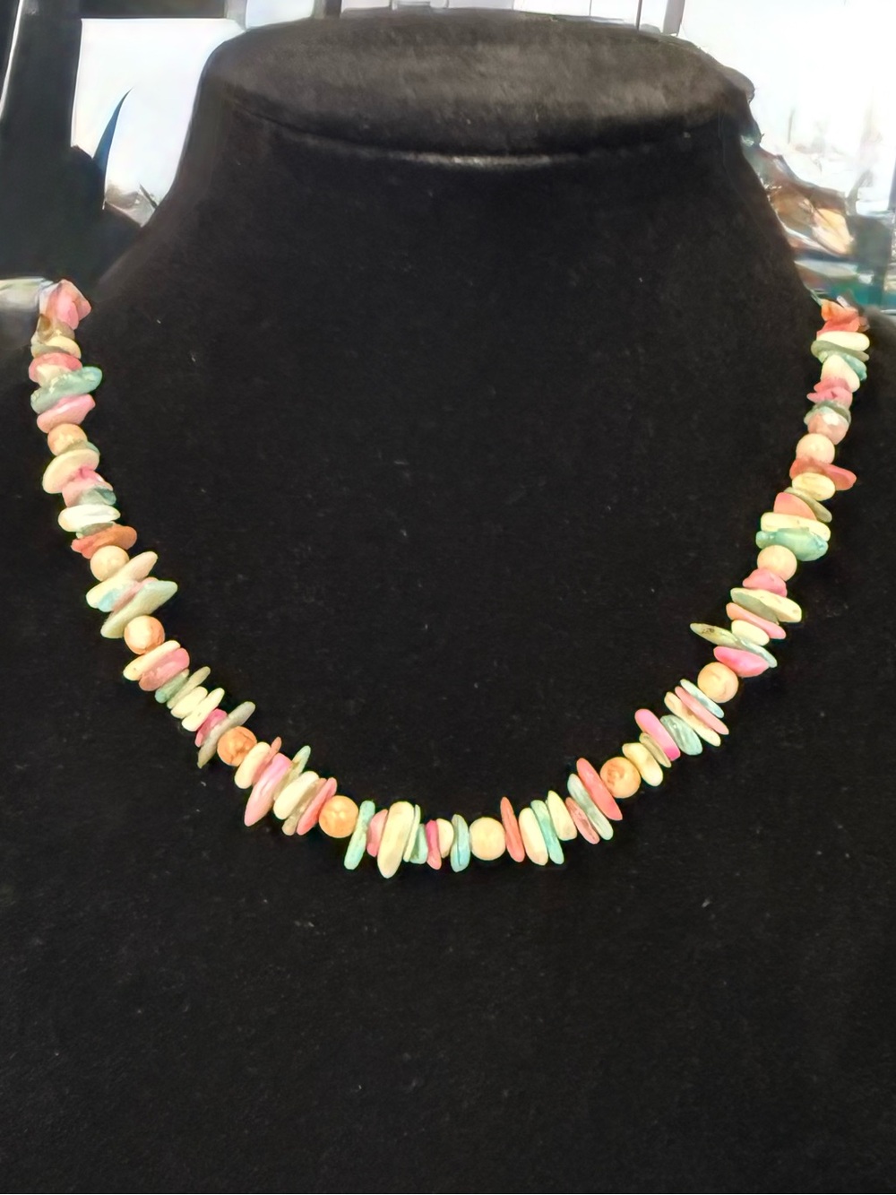 Multicolor PastelShell Chips & Beads Necklace - Pink, Green & Peach